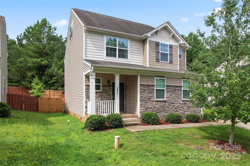 Sweetwater, Rock Hill Community