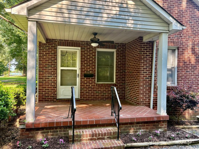 Property image 3 at 5722 Oak Drive, Charlotte, NC 28216