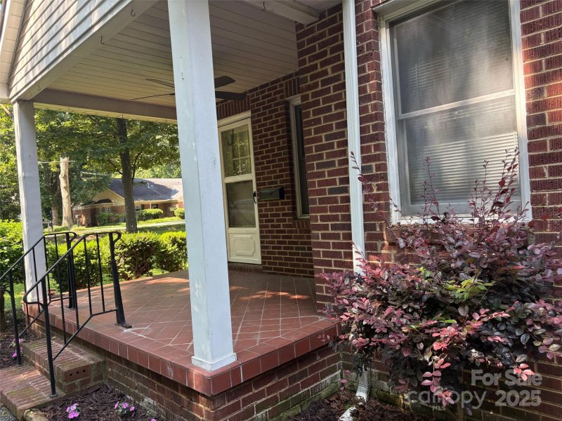 Property image 4 at 5722 Oak Drive, Charlotte, NC 28216