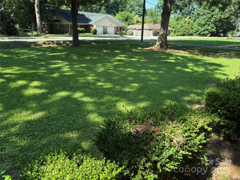 Property image 5 at 5722 Oak Drive, Charlotte, NC 28216