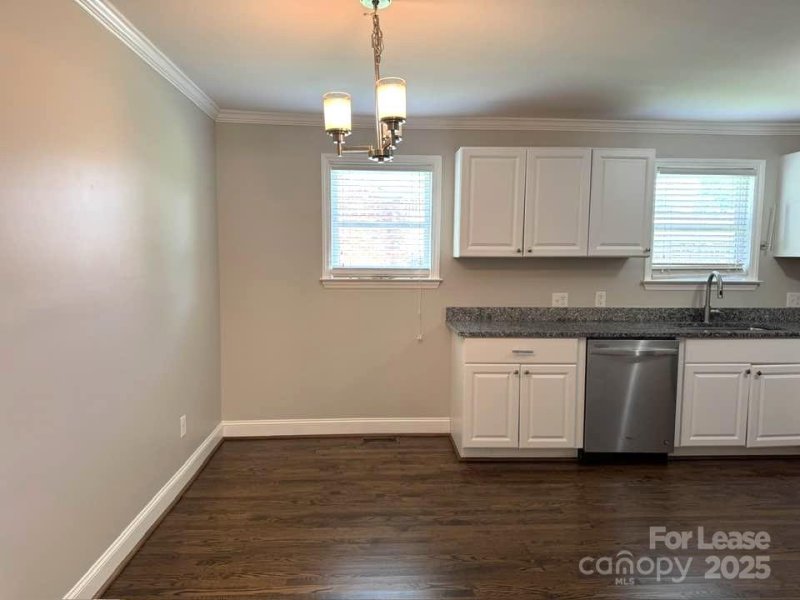 Property image 5 at 2401 Roslyn Avenue, Charlotte, NC 28208