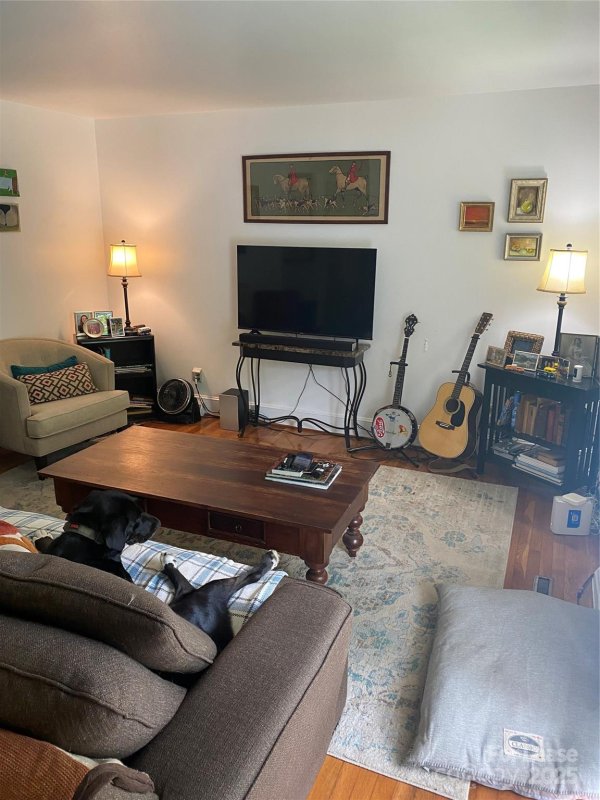 Property image 5 at 914 Burnley Road, Charlotte, NC 28210