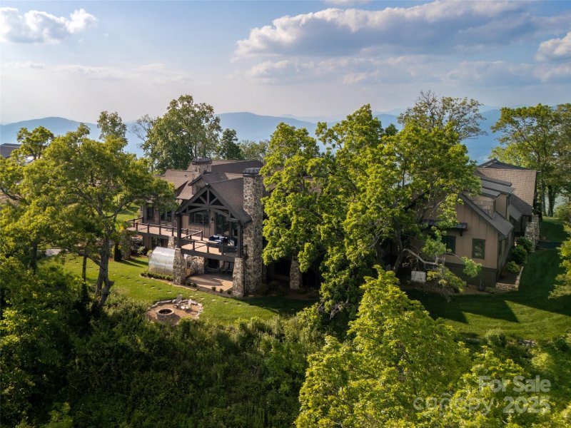 Property image 5 of 93 N Snow Ridge Drive in Grand Highlands at Bearwallow, Hendersonville, NC 28792