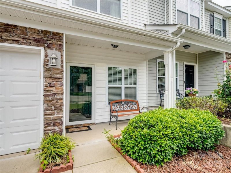 Property image 2 at 13909 Singleleaf Lane, Charlotte, NC 28278