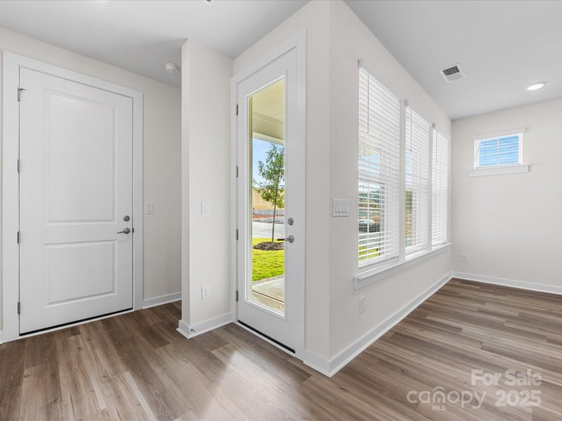 Property image 5 at 6124 Littleroot Way, Charlotte, NC 28278