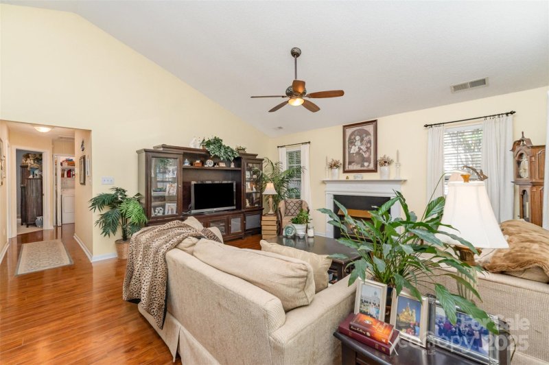 Property image 4 at 9011 Brad Court, Matthews, NC 28104