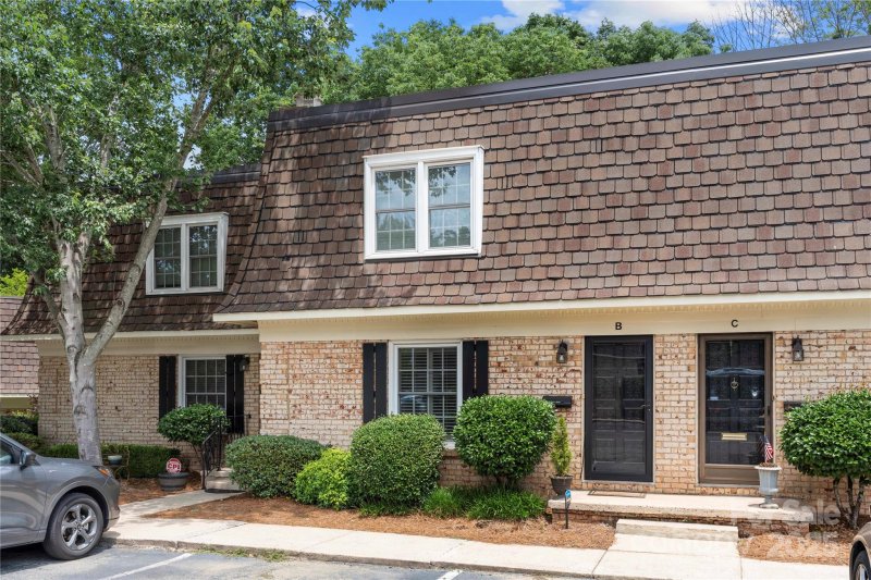 Property image 2 at 3500 Colony Road, Charlotte, NC 28211