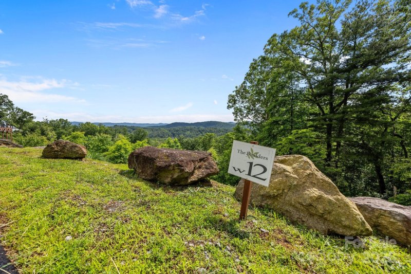 Property image 3 of W12 Curtain Bluff Bluff in The Boulders, Hendersonville, NC 28791