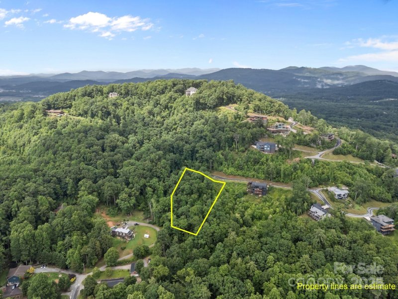Property image 4 of W12 Curtain Bluff Bluff in The Boulders, Hendersonville, NC 28791