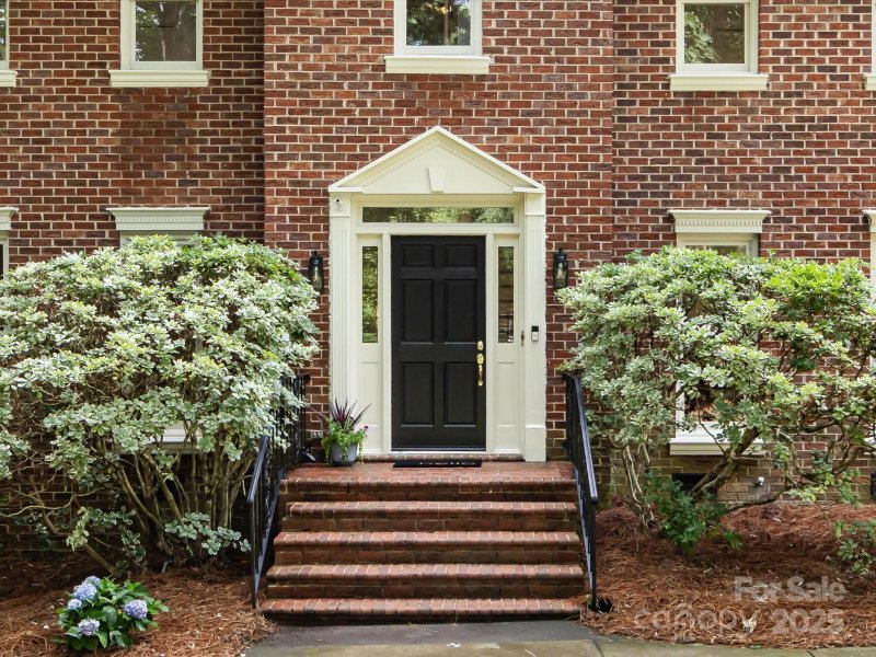 Property image 3 at 9415 Braemar Terrace, Charlotte, NC 28210