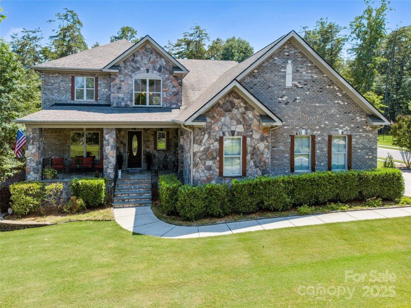 Property image 2 of 16547 Bastille Drive in Montreux, Charlotte, NC 28278
