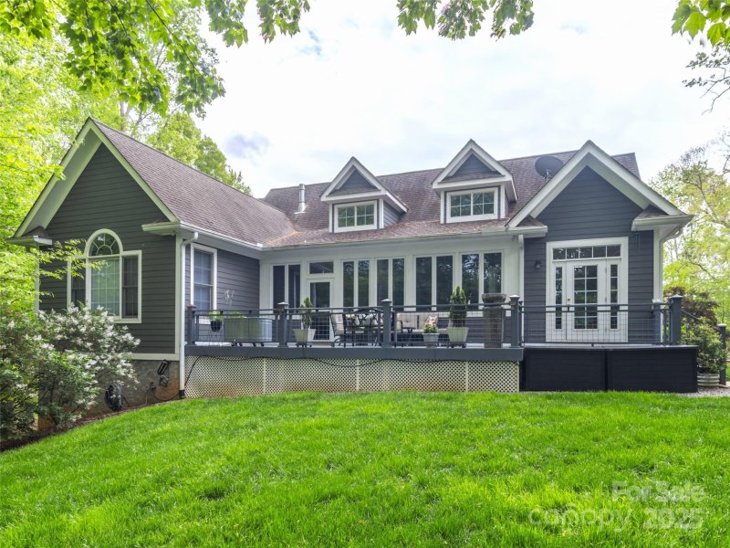 Property image 5 of 69 Benhurst Court in Ridgeview At Sweetwater Hills, Hendersonville, NC 28791