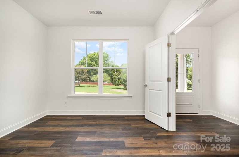 Property image 4 of 4037 Jenison Valley Court in The Pines at Paw Creek, Charlotte, NC 28214