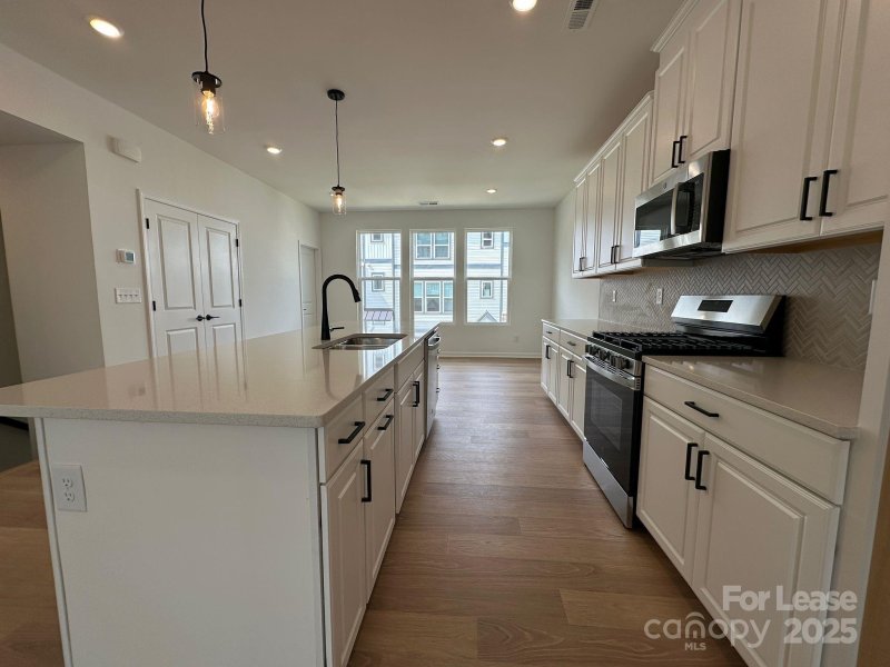 Property image 3 at 1728 Blanche Street, Charlotte, NC 28262