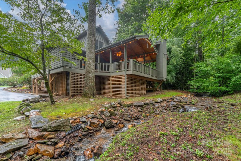 Brannon Forest, Waynesville Community