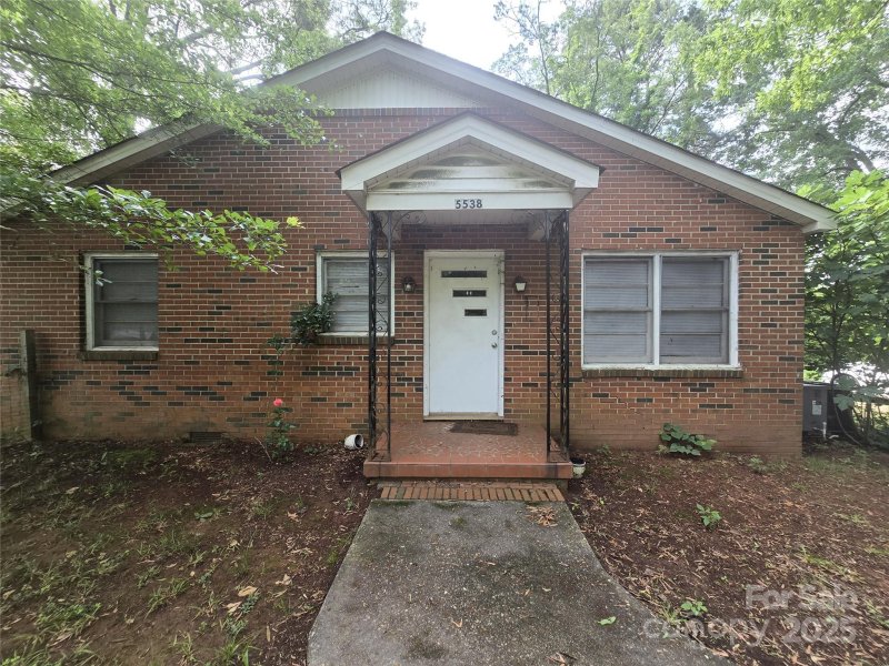 Property image 3 at 2433 Eargle Road, Charlotte, NC 28269