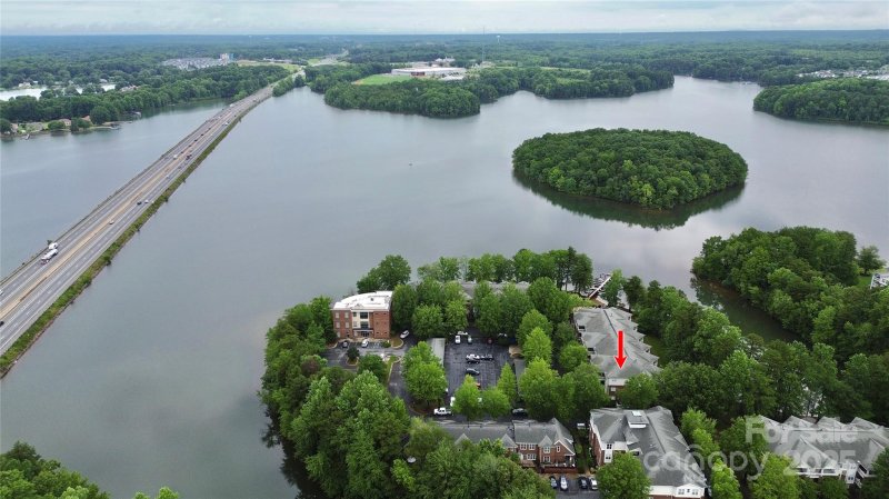 Property image 3 at 921 Northeast Drive, Davidson, NC 28036