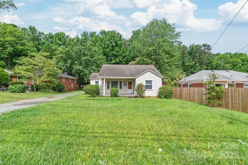 Property image 3 at 2722 Eastway Drive, Charlotte, NC 28205