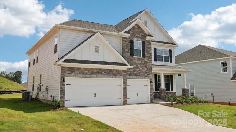 7166 Sylvan Retreat Drive