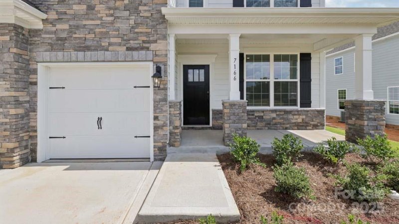 Property image 3 at 7166 Sylvan Retreat Drive, Denver, NC 28037