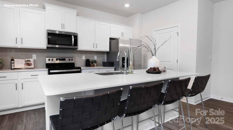 Property image 2 of 780 14th Avenue Court in The Hamptons at Hickory, Hickory, NC 28601