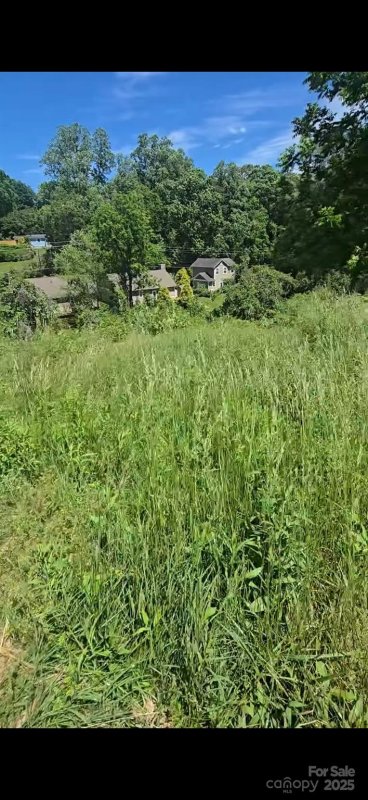 18 Village East Court