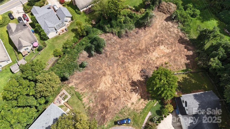 Property image 5 of 18 Village East Court in East Village Court, Asheville, NC 28805