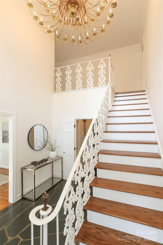 Property image 3 of 1928 Providence Road in Pharr Acres, Charlotte, NC 28211