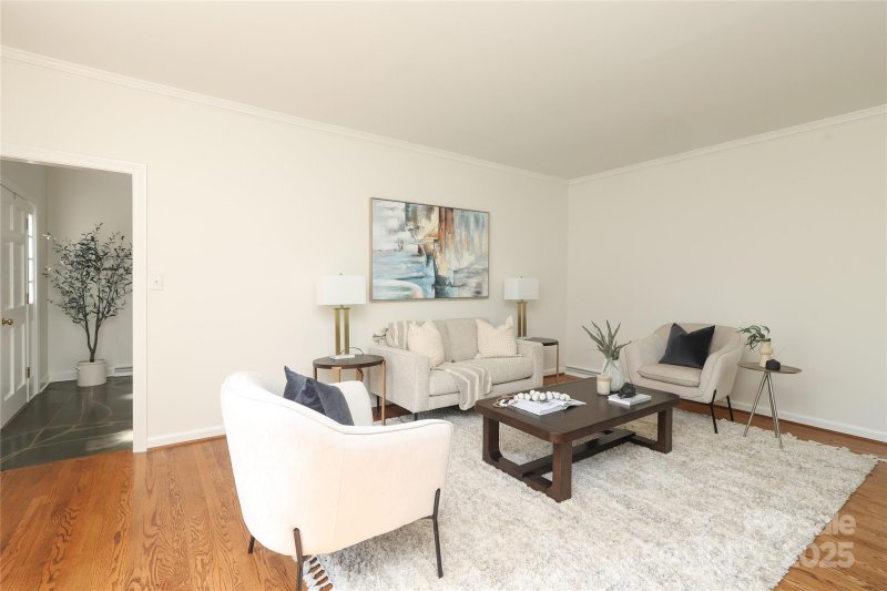 Property image 5 of 1928 Providence Road in Pharr Acres, Charlotte, NC 28211