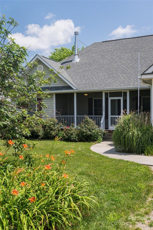 Property image 2 of 106 Beaver Dam Drive in Mills River Village, Mills River, NC 28759