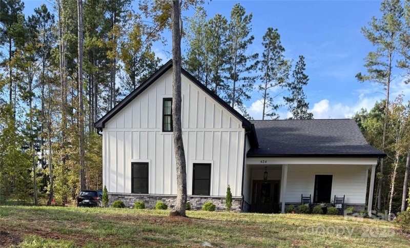 1030 Stonegate Drive