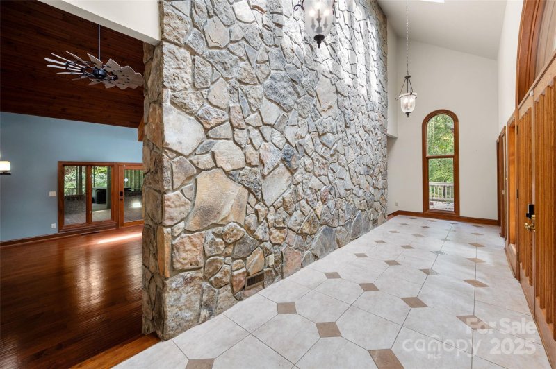 Property image 5 of 909 Baron Road in Aero Plantation, Waxhaw, NC 28173