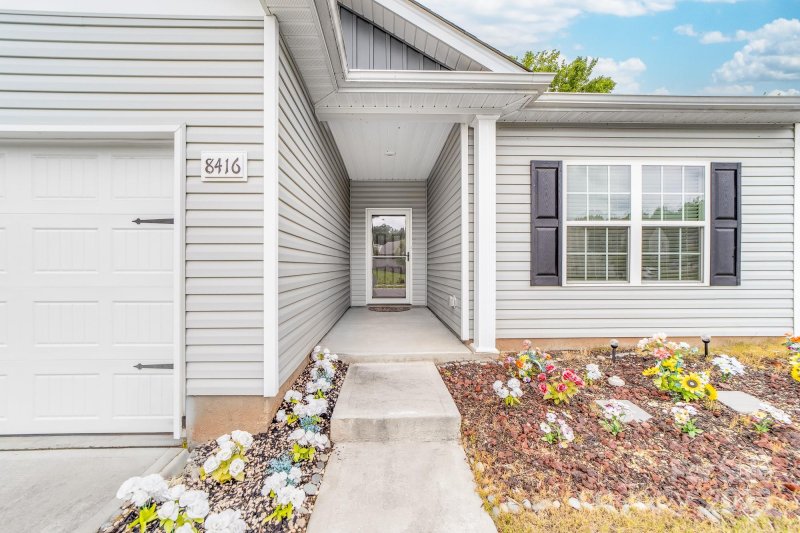 Property image 2 at 8416 Highgate Drive, Charlotte, NC 28215