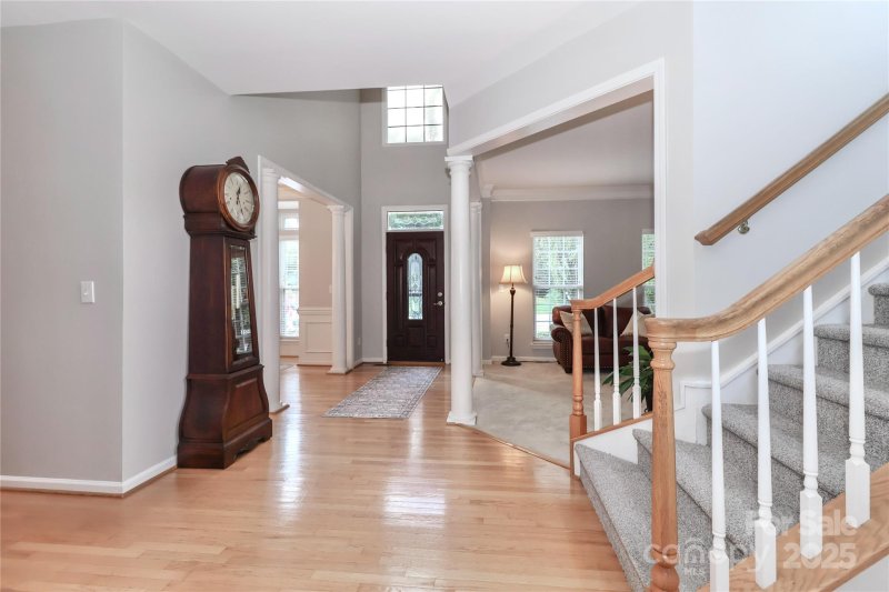 Property image 4 of 113 Harbor Cove Lane in Harbor Cove, Mooresville, NC 28117