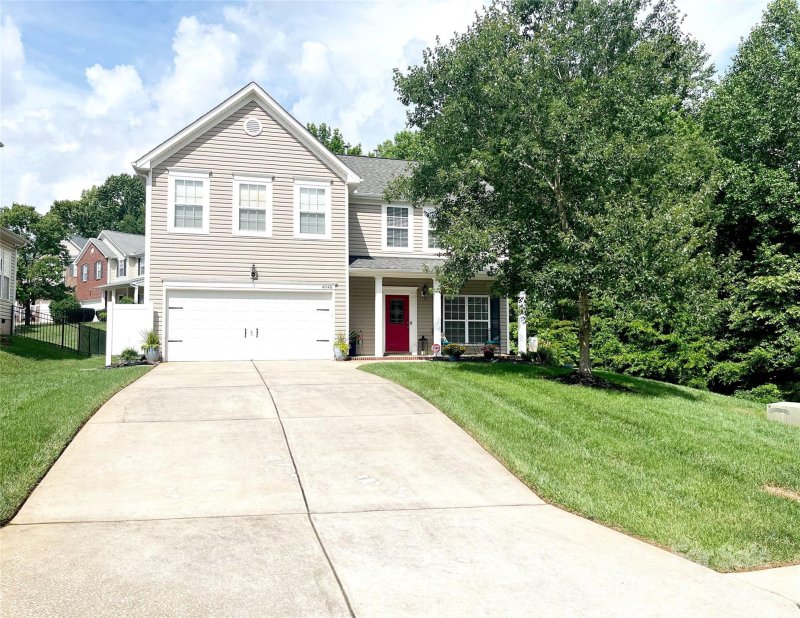 Property image 2 at 4048 Cascade Drive, Gastonia, NC 28056