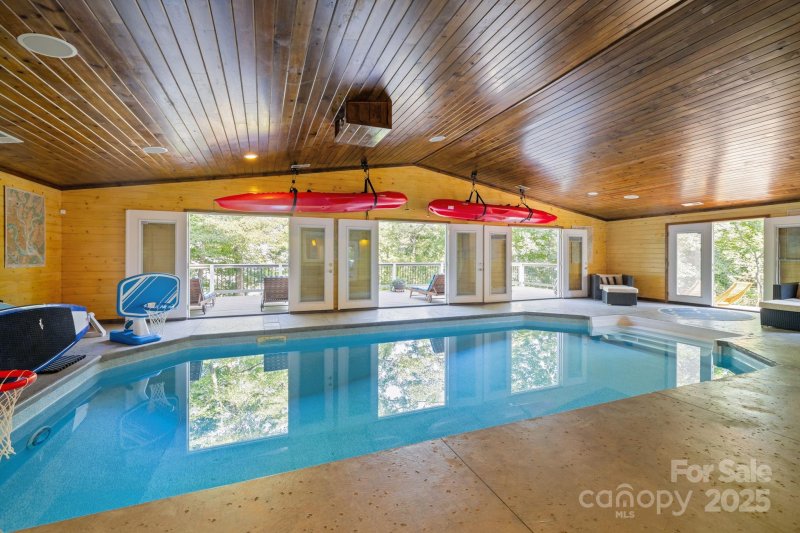 Property image 4 of 13934 Kings Carriage Lane in Harbor Club, Charlotte, NC 28278