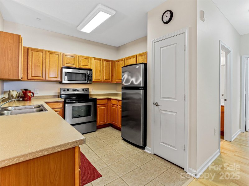 Property image 3 of 726 Appeldoorn Circle in The Grove at Appeldoorn, Asheville, NC 28803