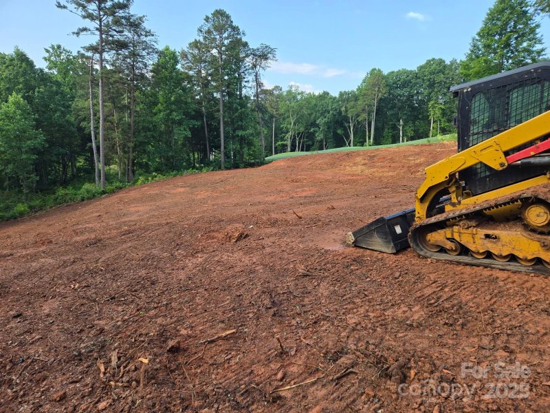 Property image 4 of 138 Broken Arrow Road in Buffalo Shoals Natl Golf Club, Statesville, NC 28677