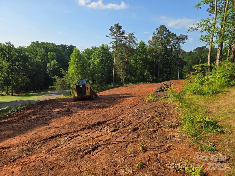Property image 5 of 138 Broken Arrow Road in Buffalo Shoals Natl Golf Club, Statesville, NC 28677