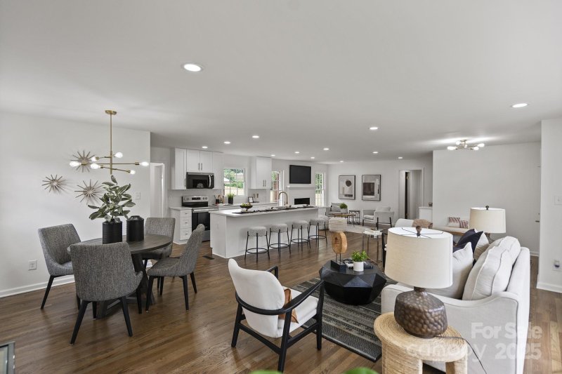 Property image 3 at 5817 Red Carriage Lane, Charlotte, NC 28212