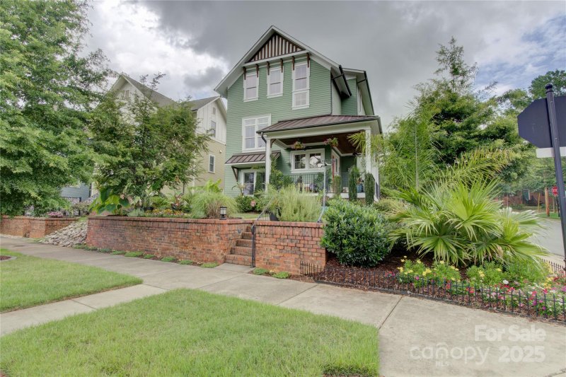 Property image 2 at 1427 Main Street, Charlotte, NC 28204