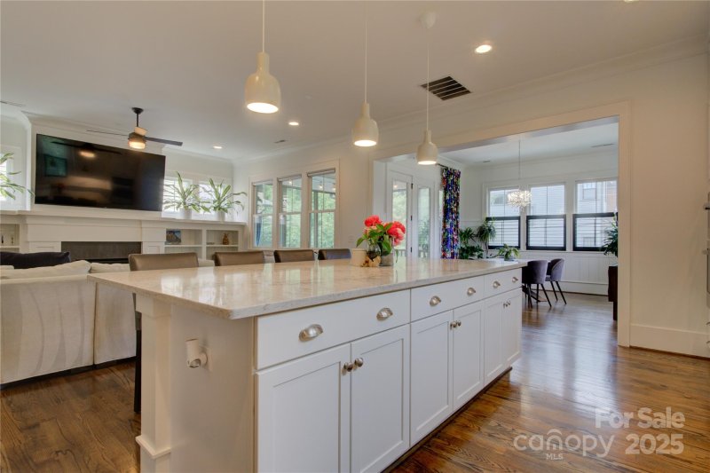 Property image 4 at 1427 Main Street, Charlotte, NC 28204