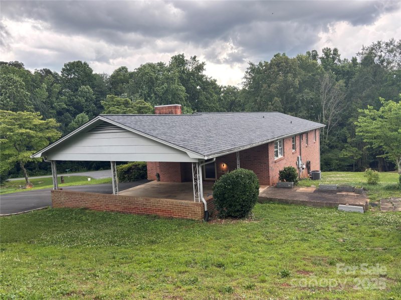 Property image 3 at 356 Lucky Hollow Road, Hickory, NC 28601