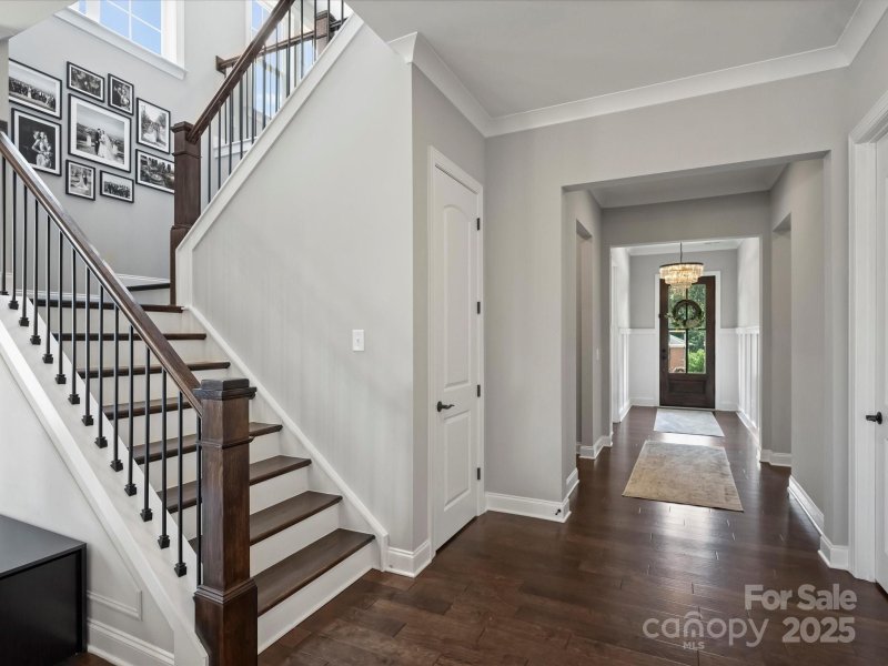 Property image 4 at 822 River Oaks Lane, Charlotte, NC 28226