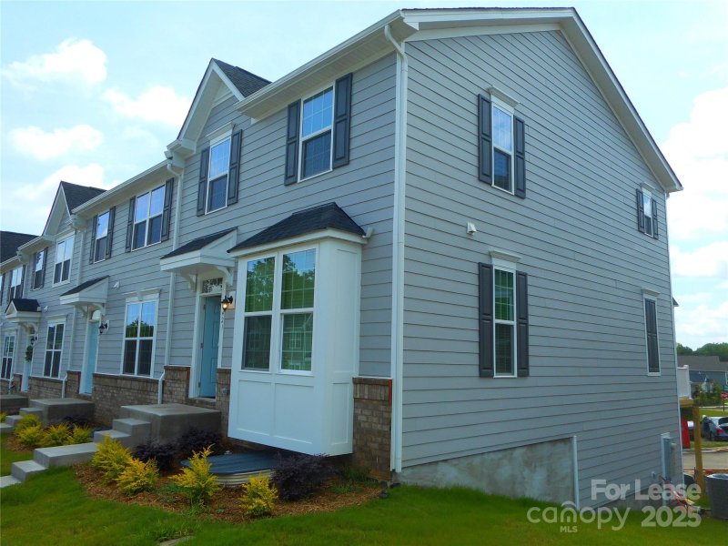 Property image 2 at 421 Serenity Circle, Cramerton, NC 28032