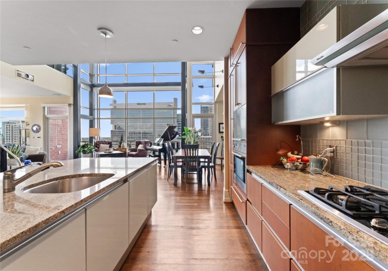 Property image 2 at 435 S Tryon Street, Charlotte, NC 28202