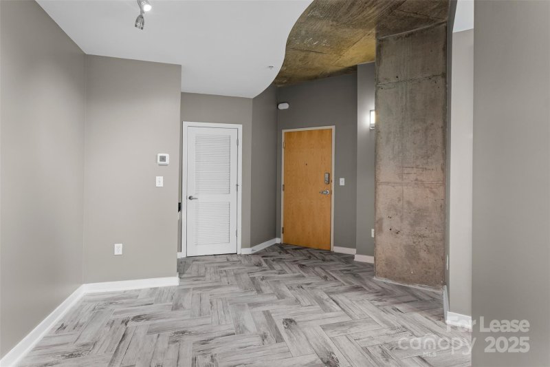 Property image 2 at 210 N Church Street, Charlotte, NC 28202