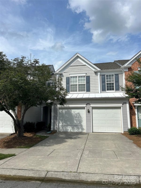 Property image 2 at 10240 Garmoyle Street, Charlotte, NC 28277