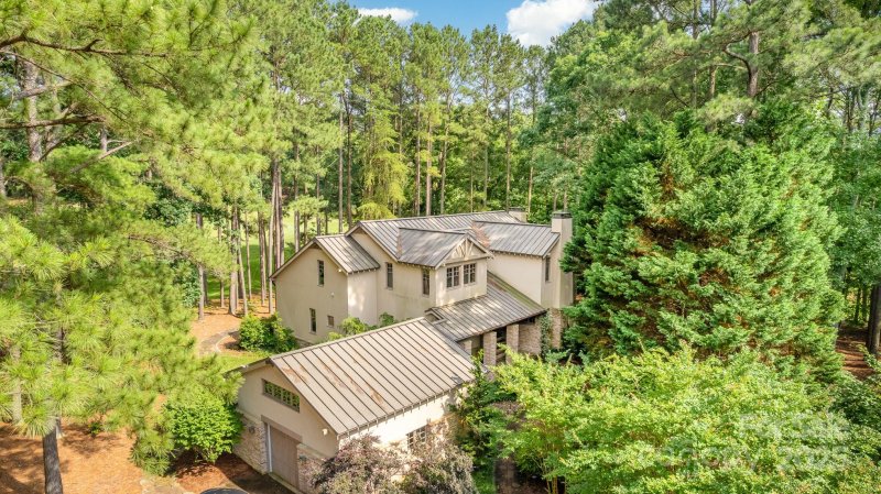 Property image 4 of 177 Yadkin Falls Road in Uwharrie Point, New London, NC 28127