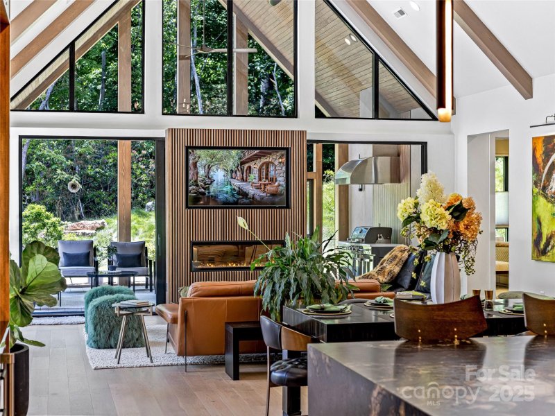 Property image 4 of 216 Shadybrook Trail in Champion Hills, Hendersonville, NC 28739